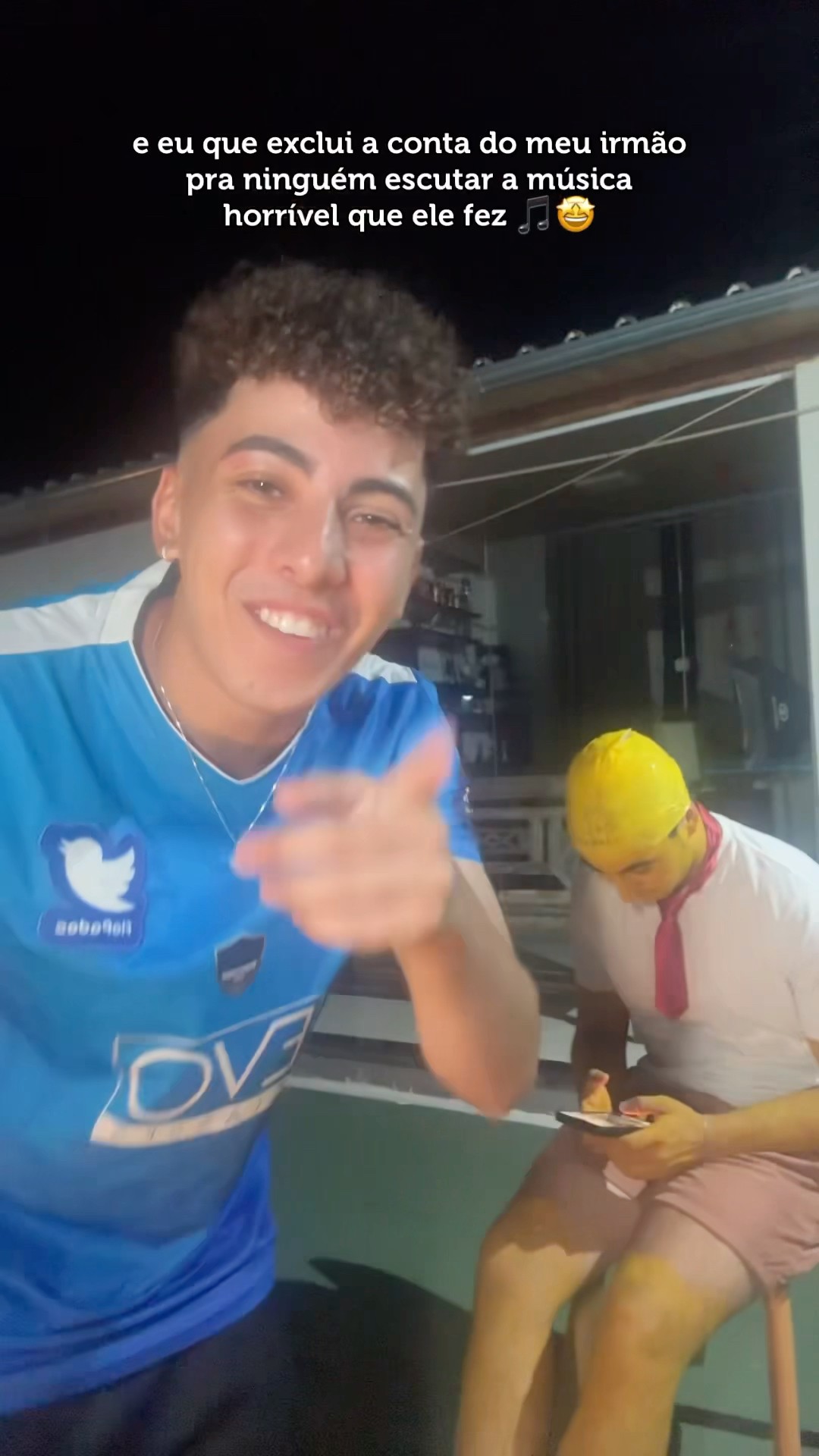 MEU IRMÃO MAIS VELHO LANÇOU UMA MÚSICA QUE FICOU HORRÍVEL! ??