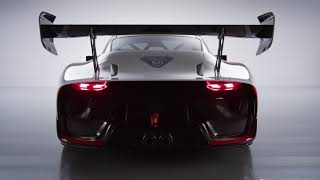 ポルシェの名車“モビー・ディック”をオマージュ。世界限定77台の新型ポルシェ935発表