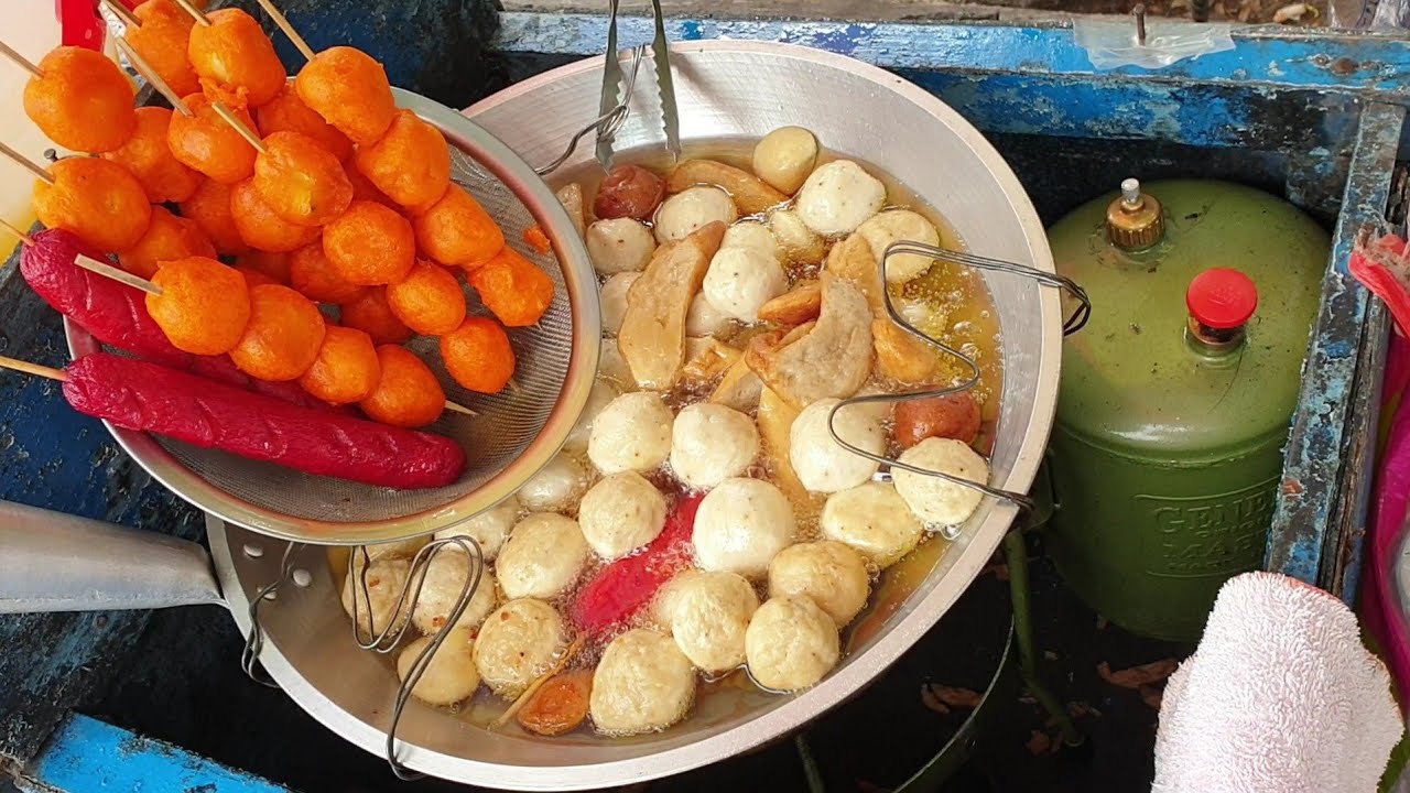 Fishballs! Philippines Street Food Snacks Hotdog Kwek Kwek Squidballs ...