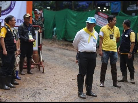 ถ้ำหลวง: โคนัน, เชอร์ล็อก โฮมส์ คือ เล่มโปรดของ ผู้ว่าฯ ณรงค์ศักดิ์ - BBC News ไทย