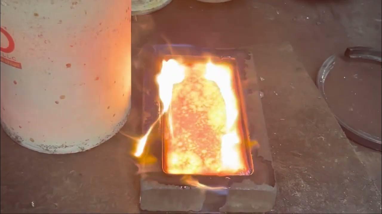 What temperature does gold melt at melting gold in an induction