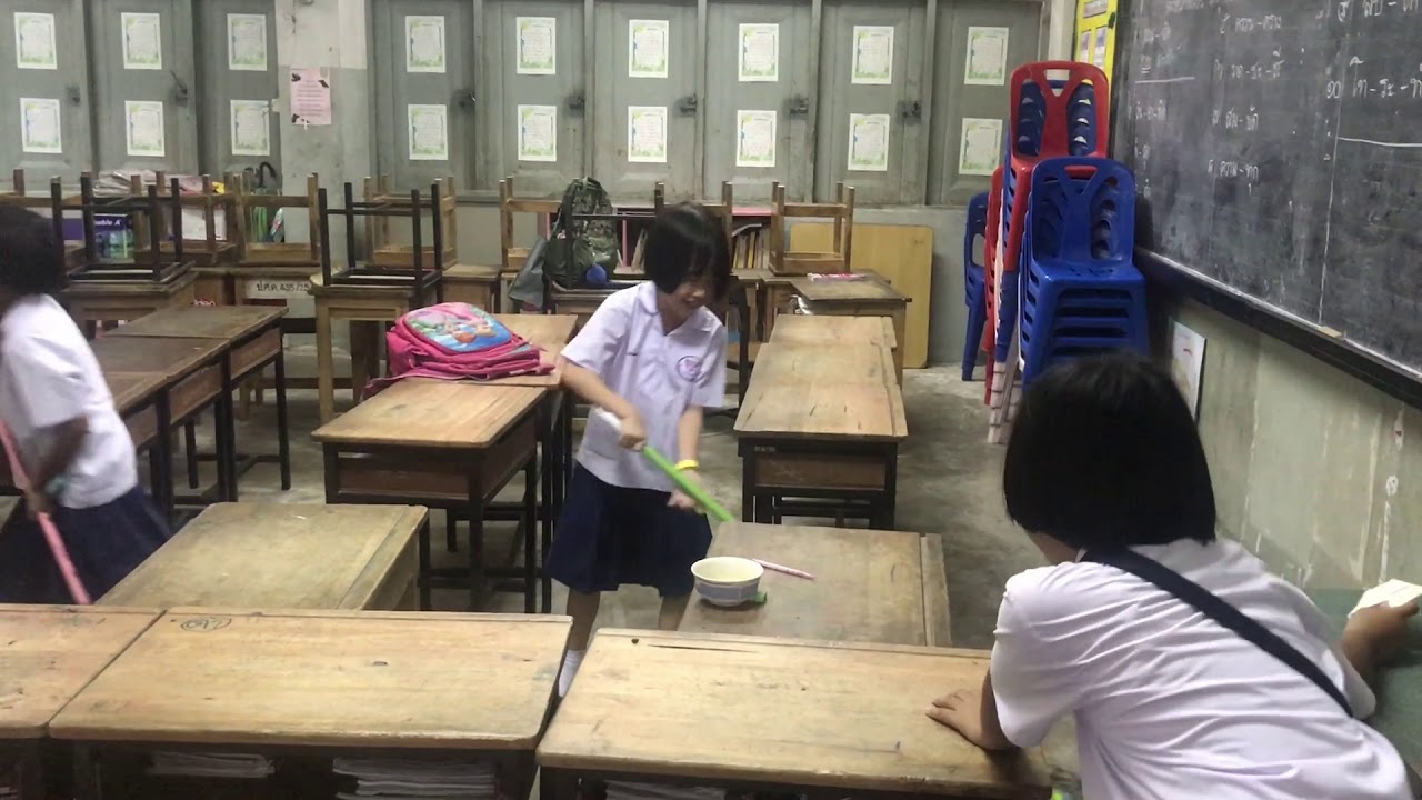 เวร ทำความ สะอาด  New Update  เวรทำความสะอาดห้องเรียน เล่นถูพื้นเป็นปลาฉลาม ไล่งับเพื่อน | ดรีม(วรกมล)