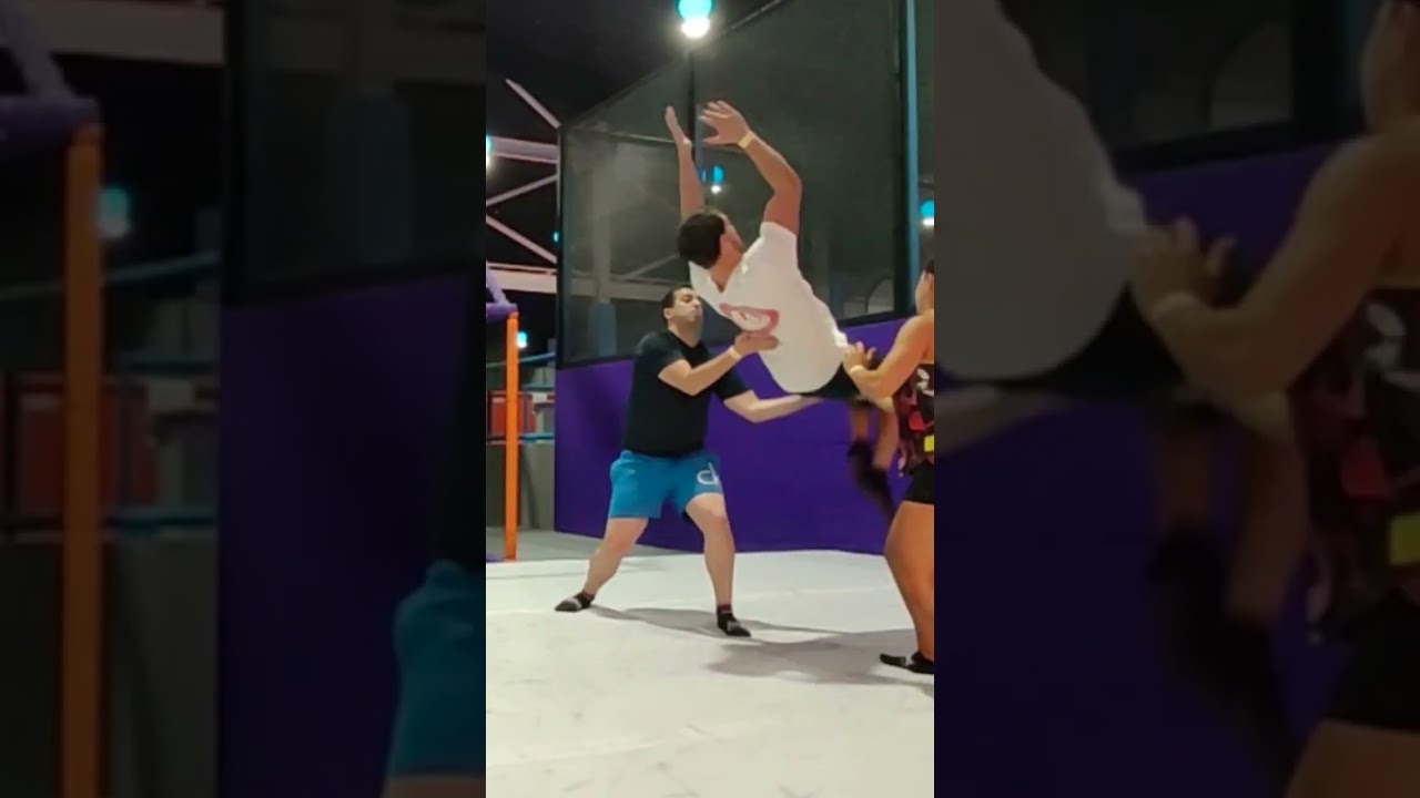 *Backflip FAIL*🥵Accidente entrenando SALTO MORTAL 😨Casi muero por esto "cámara lenta" slowmo 