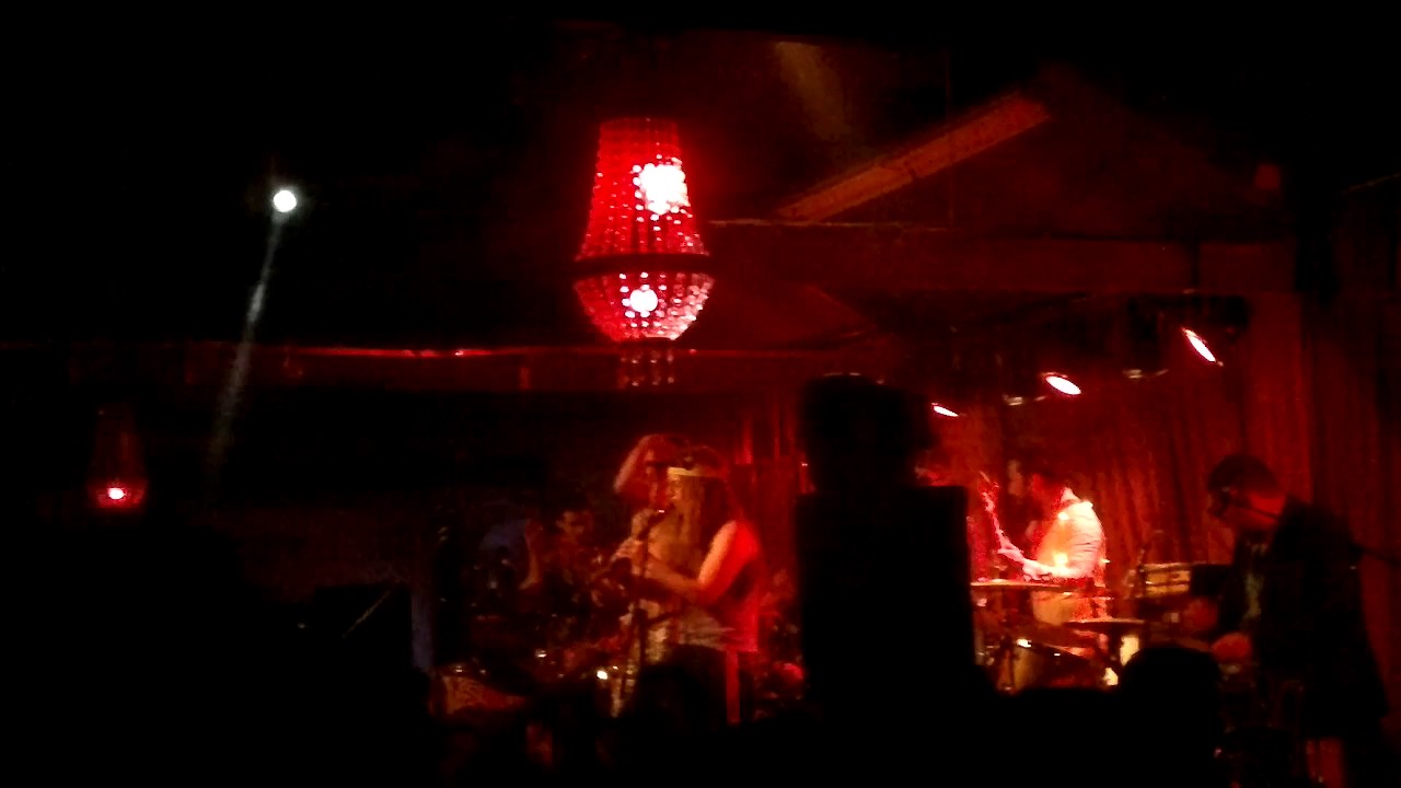 video phone beyonce mp3 Pás De Problème - Real Padráda in Titanic Sur Mer , Lisboa