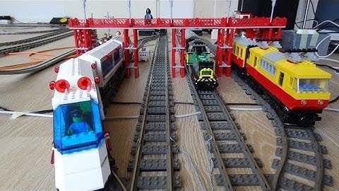 Random controlled Lego city trains: full lap with onboard cam