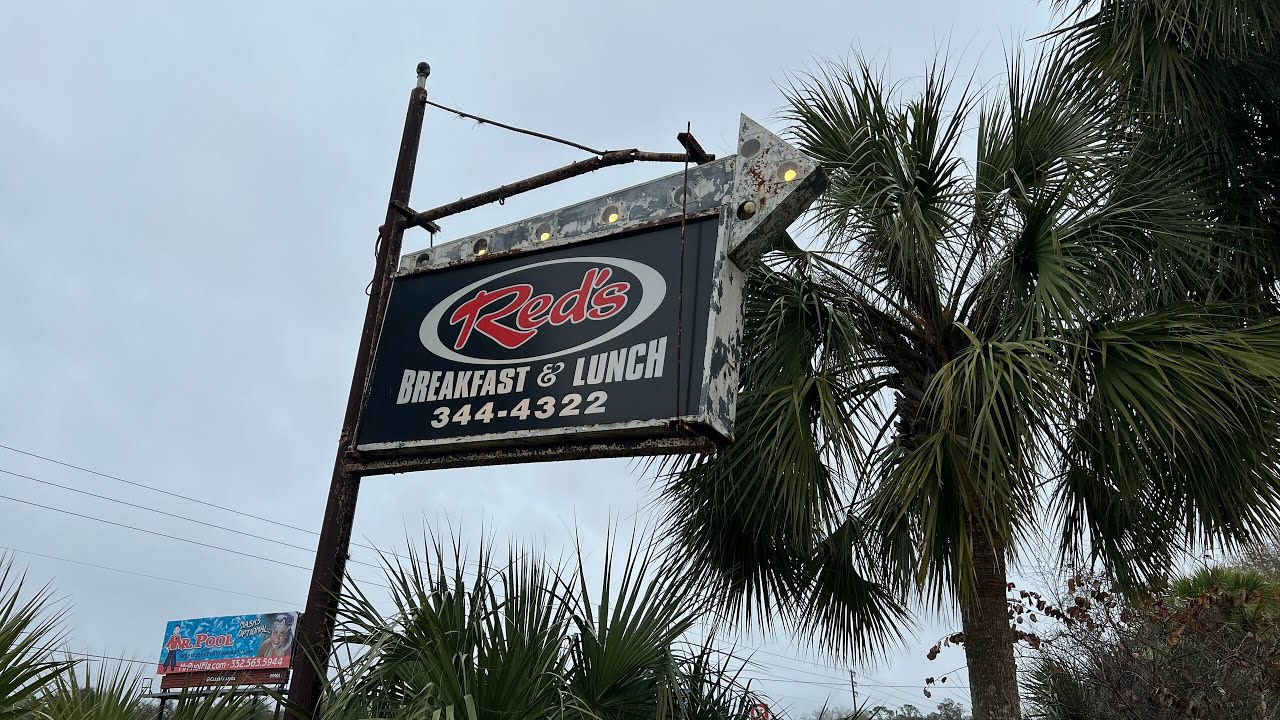 Eating at Red's Restaurant Near Ocala, FL Very Popular Breakfast
