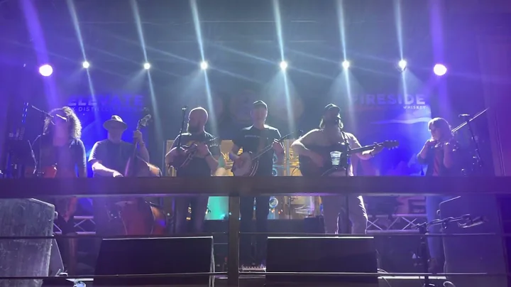 Laura Rose with The Reckless Folk covering Levon H...
