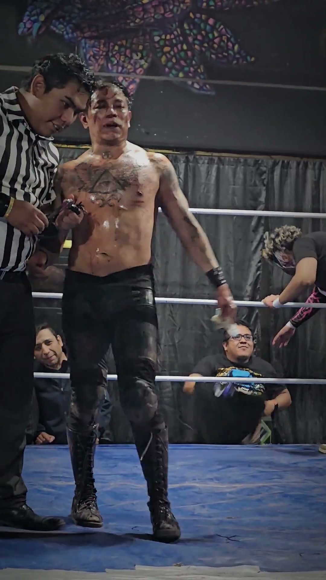 Tiago es rapado en el Star Gym