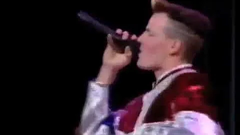 Vanilla Ice | Ice Ice Baby Live | American Music Awards 1/28/91