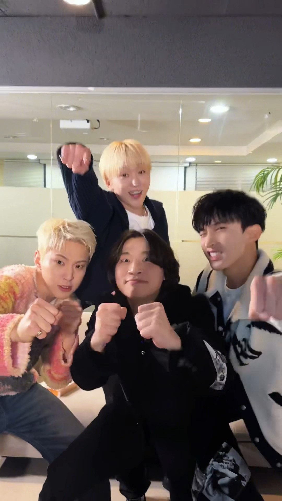 #청바지챌린지 ? with #대성 #DAESUNG #부석순 #BSS #BSS_TELEPARTY #부석순_청바지 #BSS_CBZ