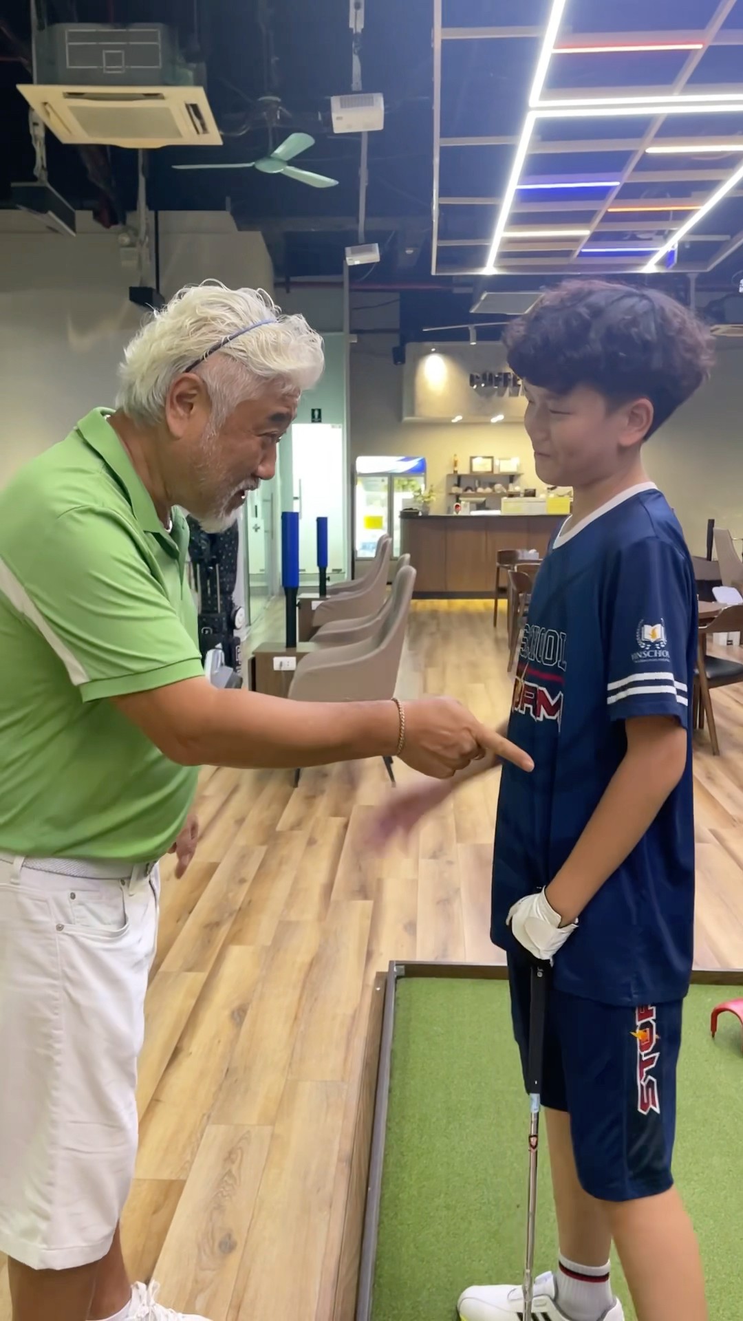 (Golf familyVN)với nhạc chế của Vanhleg em được sự chỉ bảo của thầy nhiệt tình ??#vanhleg #golf