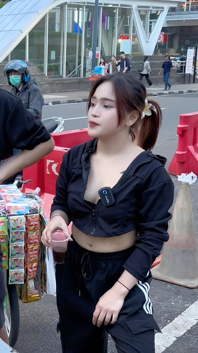 Jeje slebew suka bikinin cowo nya kalo lagi cek iinnnnn