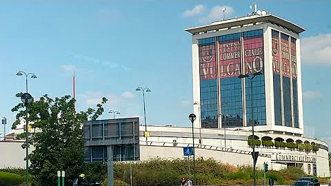 Che negozi ci sono centro commerciale Vulcano?