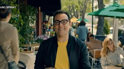 The "Can you hear me now?" guy ditches Verizon for Sprint