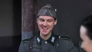 Voyeniy film fronti rus tilida