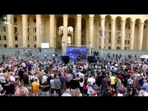 არ დავიღლებით!  კარგად გაიგეთ, რასაც გეუბნებით!  - მედიის  მიტინგი პარლამენტთსნ