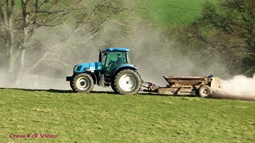 Lime Spreading with New Holland and easy-load Trailer.