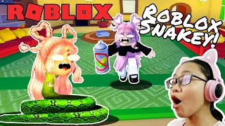 Roblox Snakey - Oh NO! I've turned into a SNAKE!!!