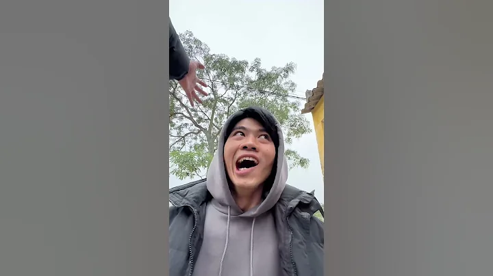 NÓ TRẺ CON NÓ BIẾT GÌ