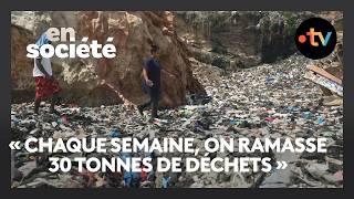 Comment le Ghana est devenue la poubelle de la fast fashion ? - En Société du 30 novembre 2025