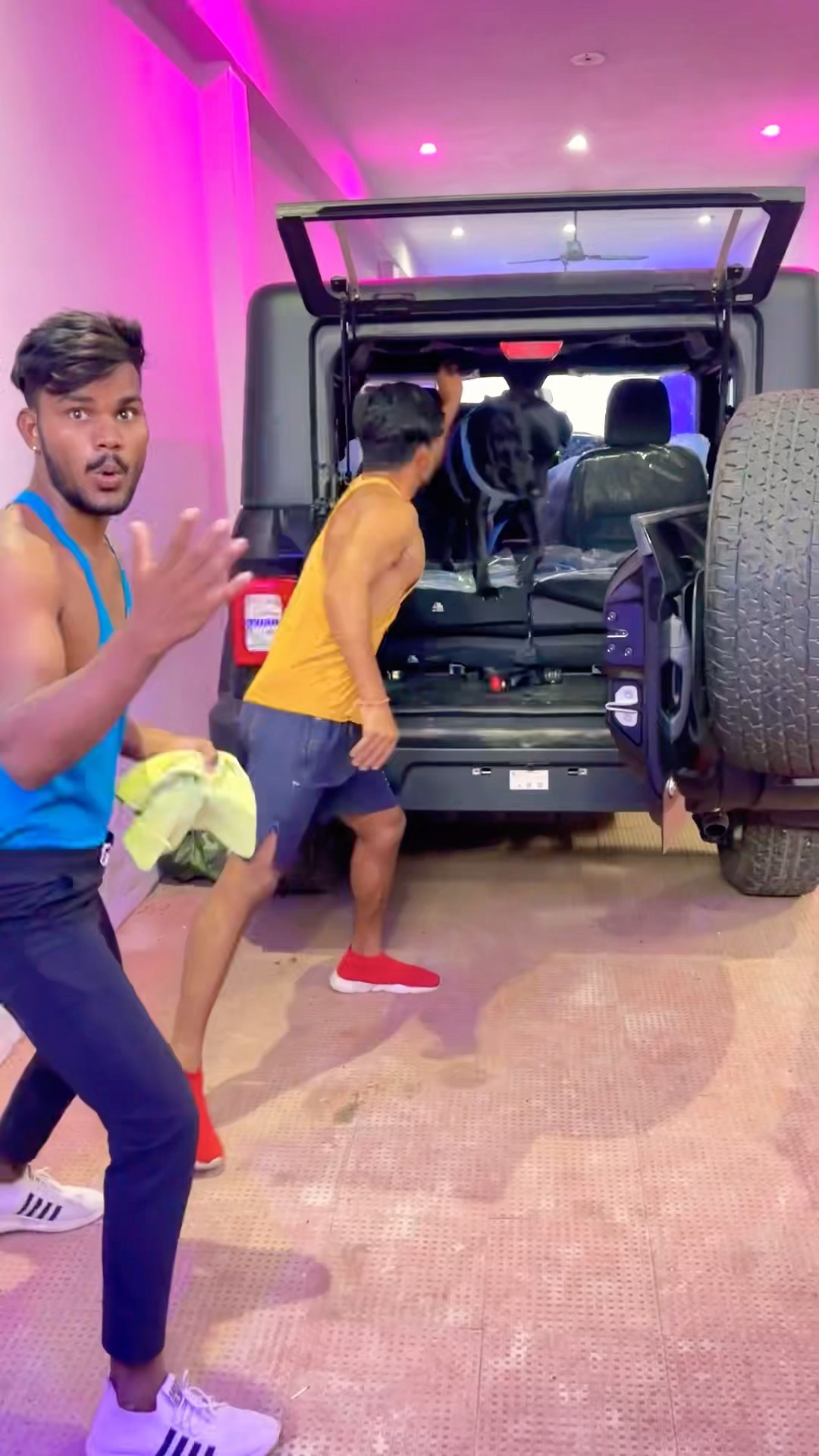 Black Thar me choopa diya ??? #shortvideo #funnyvideo