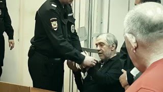 Садизм: Тяжело больного Левона Айрапетяна поместили в камеру, где заключенные спят по очереди