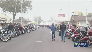 Bakersfield Toy Run spreads holiday cheer, gifts to children