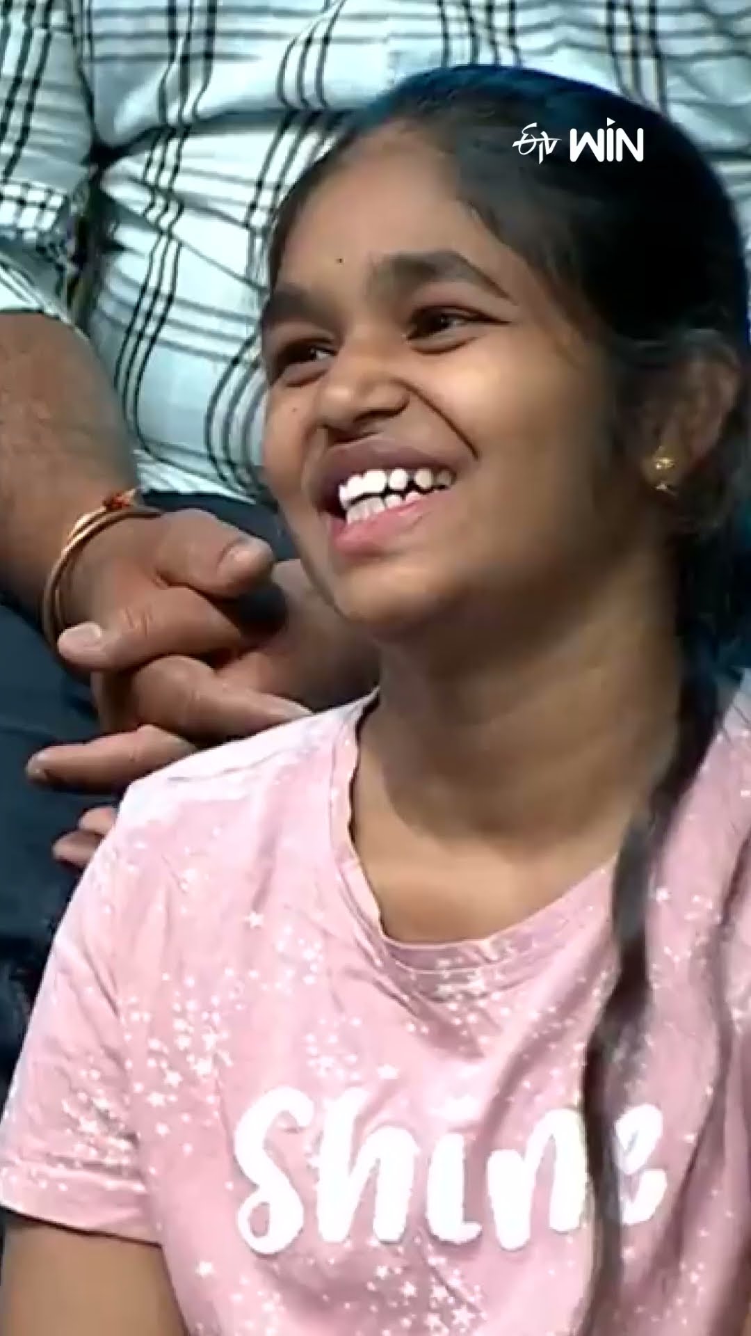 #shorts - కొడుకులు కొట్టుకుంటే ఏ సినిమాలో అయిన ఇతనే తండ్రిగా ఉంటాడు..! #hyperaadi #comedy