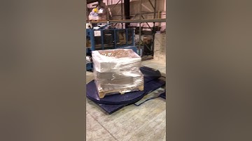 Lantech Q300 Turntable Stretch Wrapper with Scale