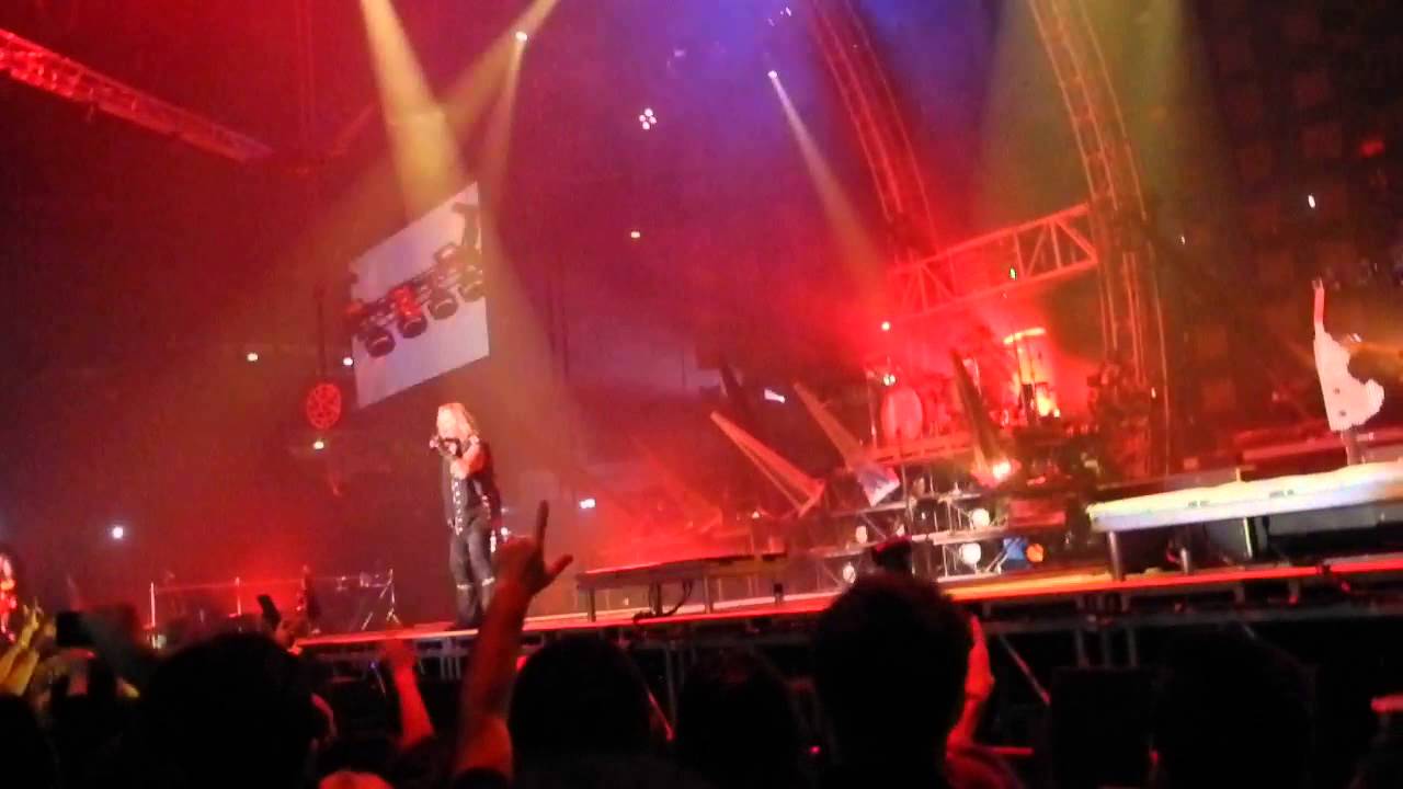 ⁣Motley Crue - Anarchy in USA (Sex Pistol Cover) @Forum Milan