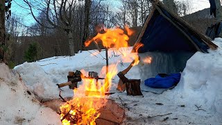 Winter Survival Shelter - Sleeping Outside in -25° Weather - Deep Snow Camping - Bushcraft Camp