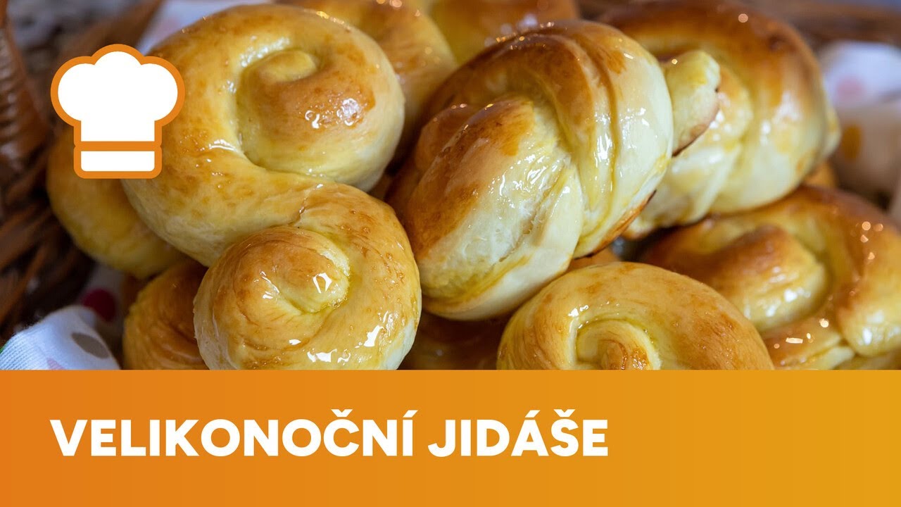 Velikonoční jidáše: Naučte se uplést a upéct tradiční velikonoční pečivo.