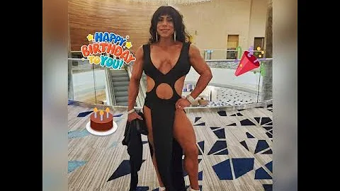 Happy Birthday to IFBB Pro Elizabeth Bradshaw
