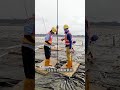 為什麼一根幾十塊的塑膠條,能撐起一棟高樓呢?#施工員 #施工現場實拍 #陶粒混凝土做法視頻 #鋼筋工 #道路修補