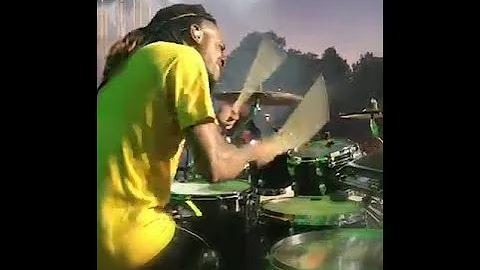 Devon Taylor CRAZY drum solo (short 1)