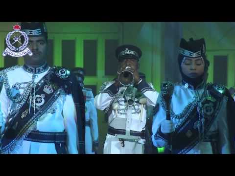 عرض مشاركة موسيقى الشرطة بمهرجان التاتو هولندا 2014