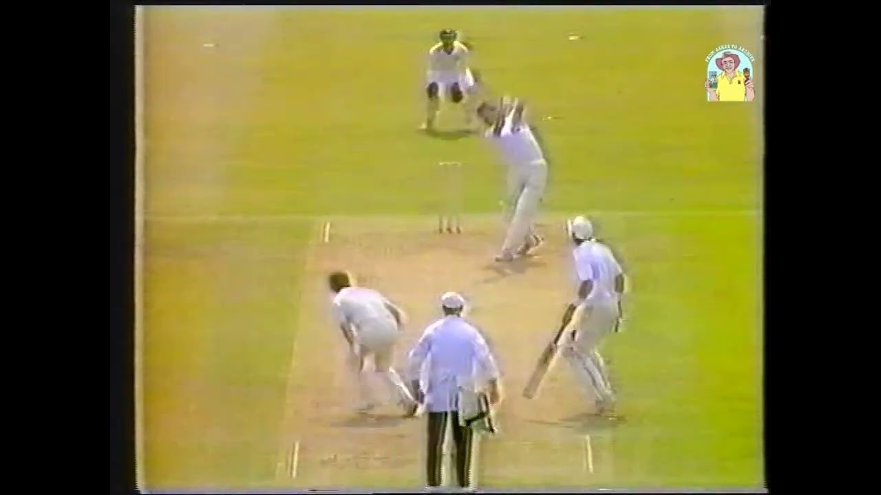 Beefy takes Steve Waugh all the way...just. Ian Botham straight 6, 3rd Texaco Cup ODI 1989