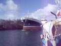 Enorme barco en el Río Cau Cau