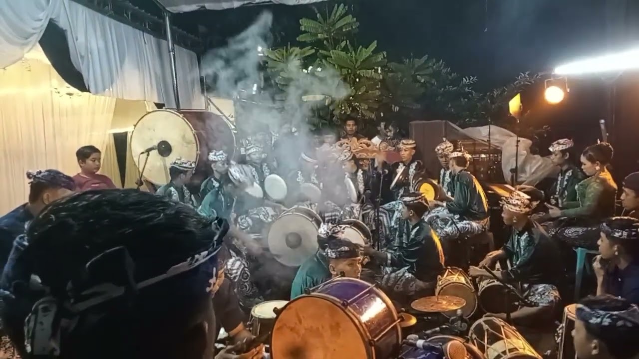 Extra pertama kuntulan Dadap arum.