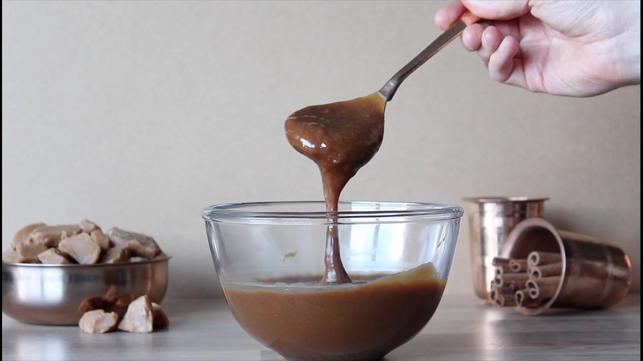How to make cinnamon spiced toffee sauce: easy recipe