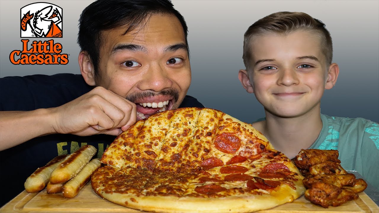 LITTLE CAESARS PEPPERONI PIZZA, GARLIC CHEESY STICKS, BAKED CAESAR WINGS & CRAZY BREAD - MUKBANG