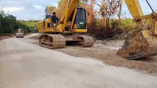 Excavator Komatsu 210 Merapikan Agrigatexcavator Komatsu