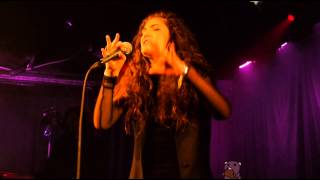 USA DEBUT Lorde - A World Alone (live @ Le Poisson Rouge 8/6/13) chords