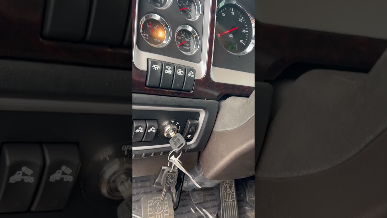 Brand New Kenworth W900 startup ⚙️🔊💥 