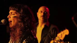 Bárbara Eugenia - Embrace my heart and stay (live)