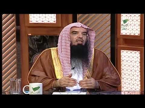 حكم إعطاء موظف مبلغا من المال لقاء خدمة الشيخ علي بن صالح المري