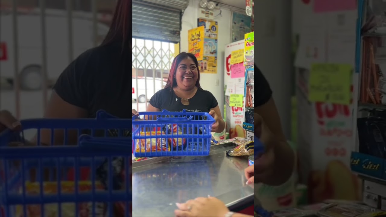 Les obligaba a comprar productos que no pedian  y así reaccionaron.