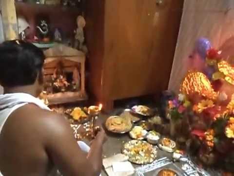 Puspanjali in Kojagari Laxmi Puja