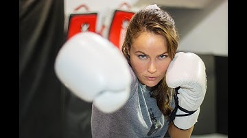 Common Mistakes with the Cross Punch in Boxing with Praise Vaughn