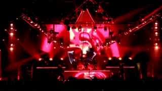 Video thumbnail of "Five Finger Death Punch - War Is The Answer (Live)"